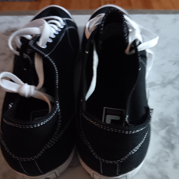 Fila sneaker - Picture 2 of 4